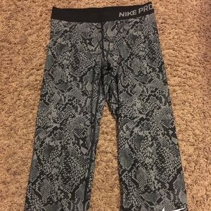 Nike Capri Leggings